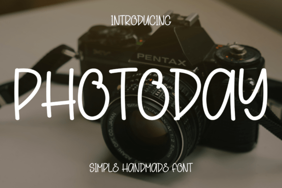 Photoday: A Modern Script Font for Makers